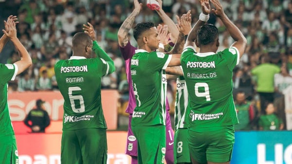 Nacional rompería el mercado con extremo que jugó en Manchester City