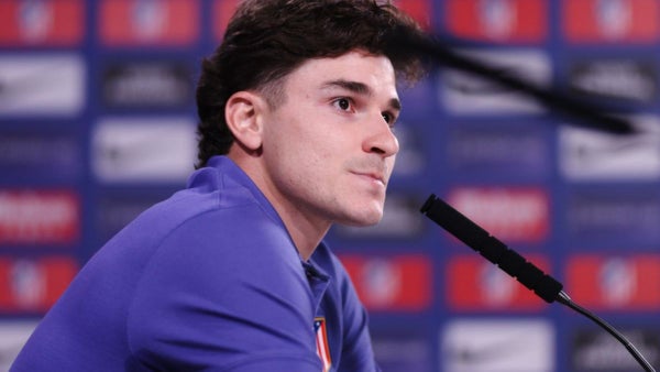 Primera decisión del Barcelona tras la denuncia por Julián Álvarez