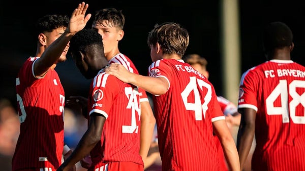 Bayern se lució sin Luis Díaz: goleada monumental con doblete de su suplente