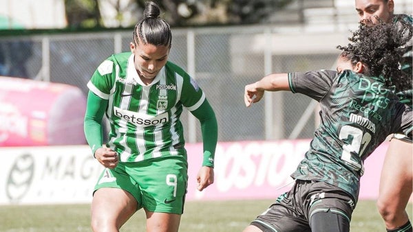 VIDEO - Insólito penal en el Nacional Vs Cali de la Liga Femenina; jalaron del pelo a delantera