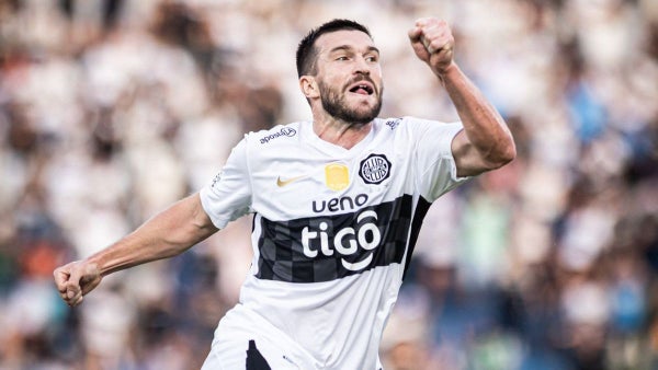 VIDEO: Tim Payne marcó golazo en su debut con Olimpia de Paraguay