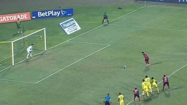 Nadie lo puede creer: penal errado del Cúcuta ante Bucaramanga quedó en video
