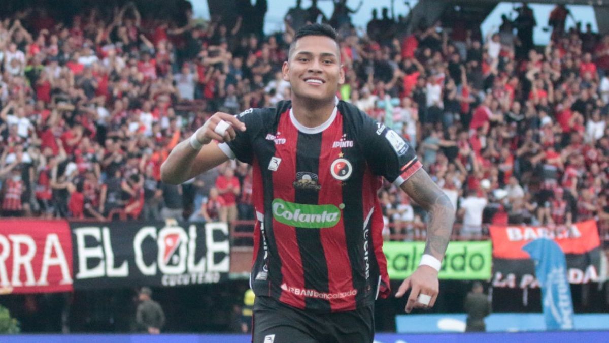 [Video] Jaime Peralta, del Cúcuta, señalado de provocar a hinchas de Bucaramanga y agredir a un trabajador del club