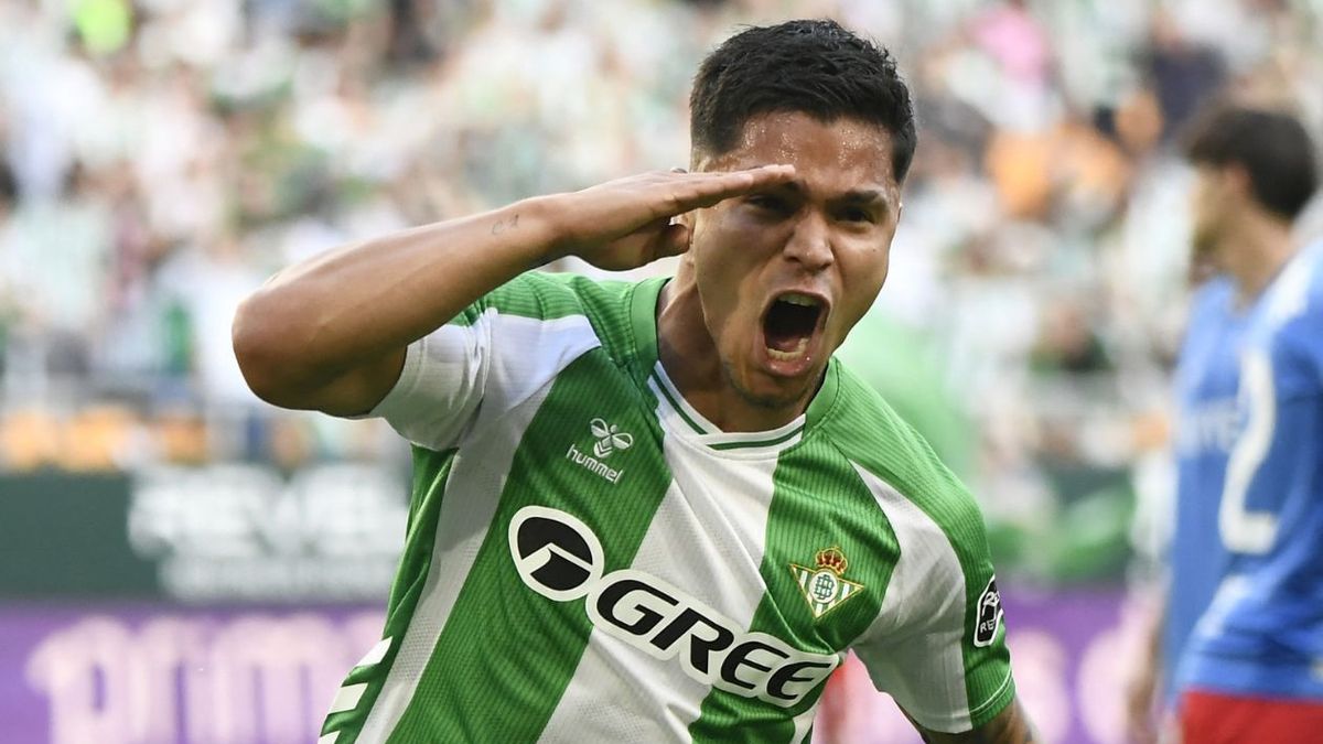 [Video] Cucho Hernández hizo gol en Real Betis 2-2 Bournemouth