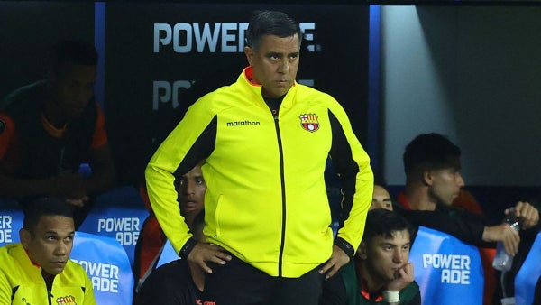 César Farías fue despedido de Barcelona: ¿regresa al FPC?