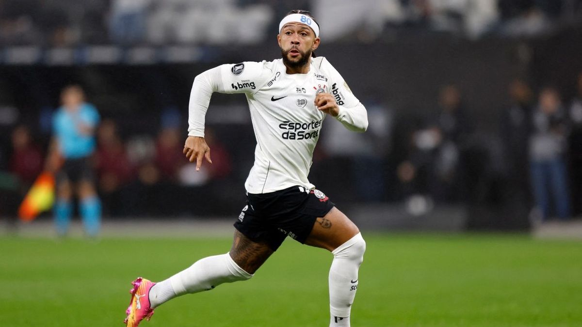 Memphis Depay denuncia al Corinthians por romper promesa