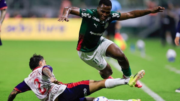 [VIDEO] Jhon Arias puso la asistencia de la clasificación de Palmeiras en Copa Libertadores