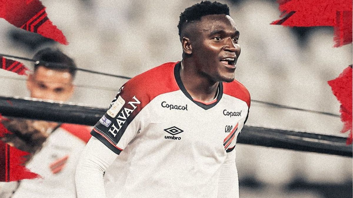 Kevin Viveros anota doblete y es goleador del Brasileirao