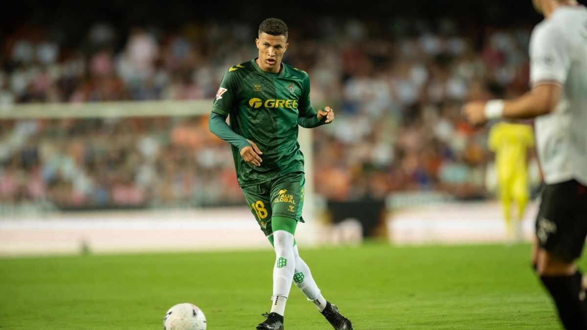 Nelson Deossa se quedaría en Betis