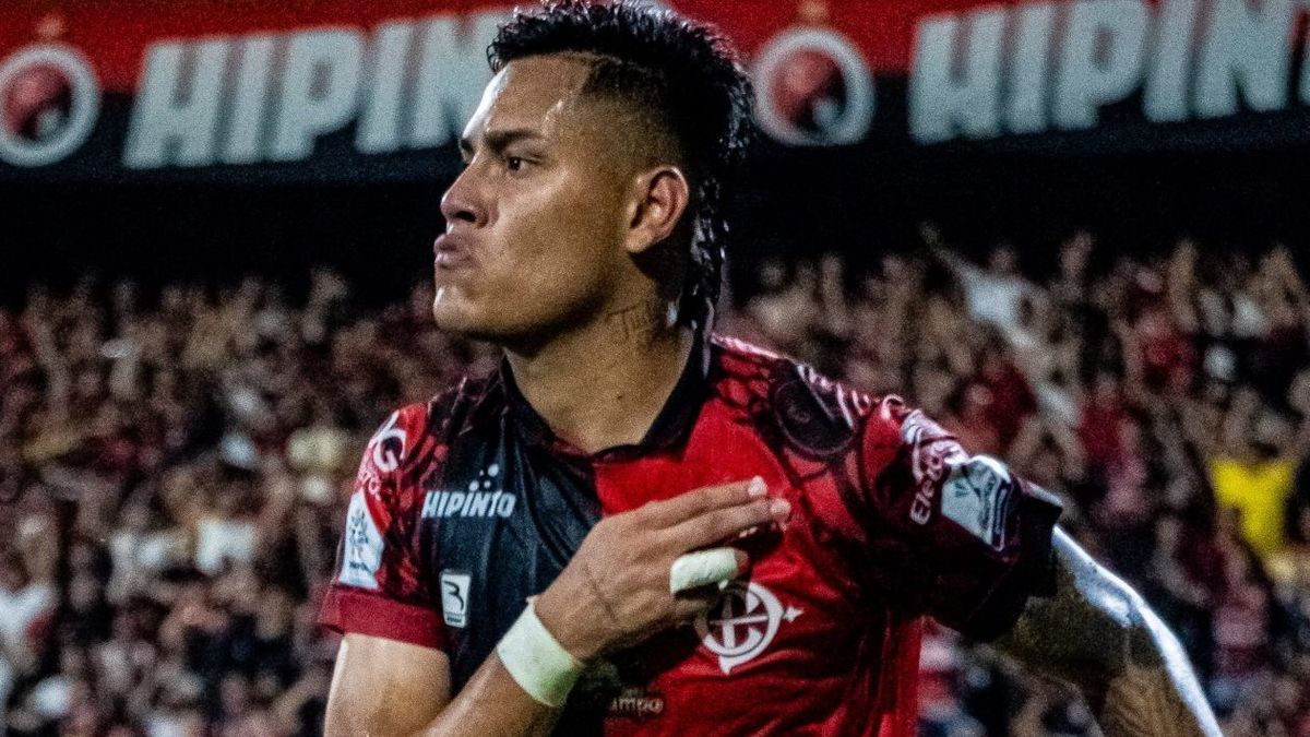 Jaime Peralta podría salir a Rusia por oferta de Rubin Kazán