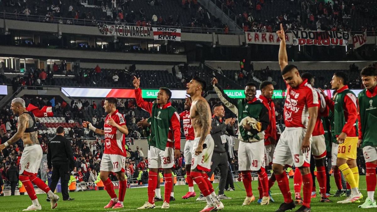 Santa Fe celebra con millonario premio la eliminación de River Plate