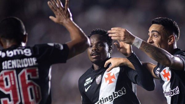 [VIDEO] Carlos Andrés Gómez amenaza a Santa Fe: ¿Cómo fue su golazo con Vasco da Gama?