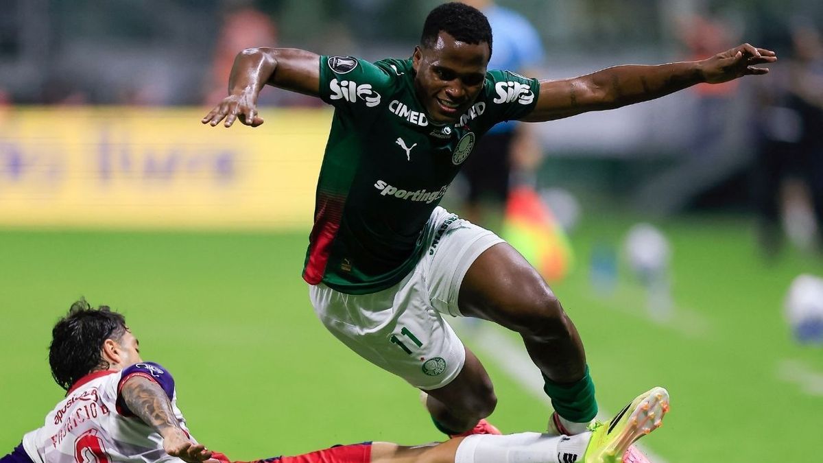 Jhon Arias sufrió lesión en Palmeiras