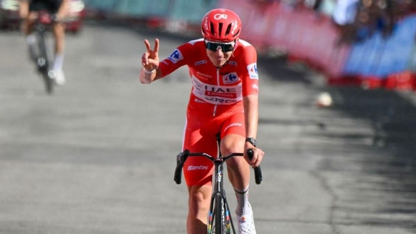 Tadej Pogačar se retira de la Vuelta a España tras terrible caída