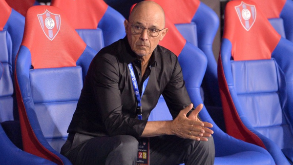 Alfredo Arias tomó decisión por ofertas del FPC: ¿Tendría listo nuevo club?