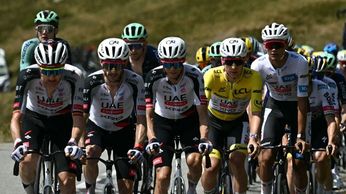Otro ciclista del UAE Team Emirates se retiró de la Vuelta a España