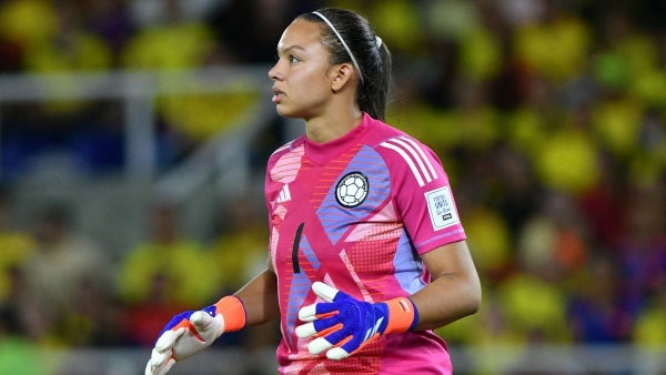 [Video] Grosero error de Luisa Agudelo y gol de Costa Rica ante Colombia en el Mundial sub 20