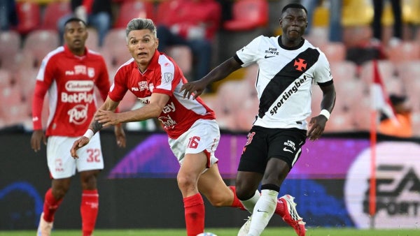 Santa Fe perdió nueva chance de oro y Vasco hizo negocio en Bogotá con empate sin goles