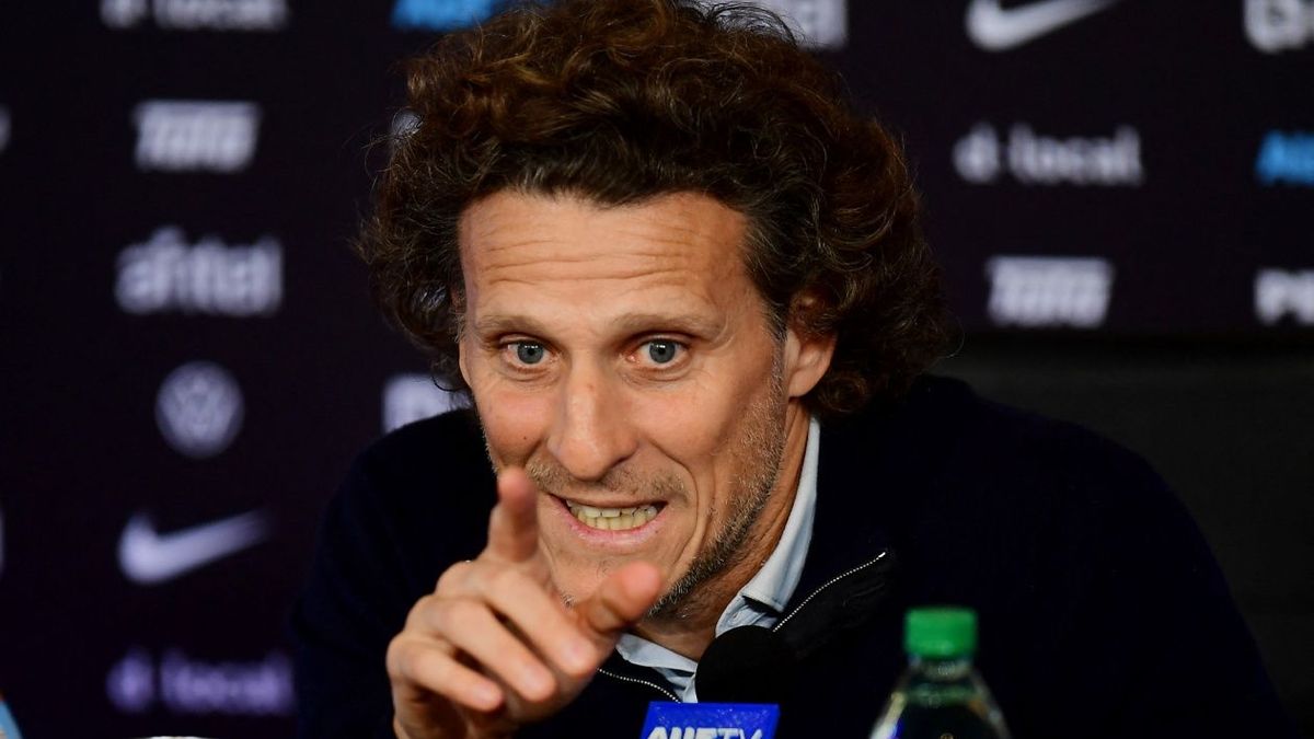 Diego Forlán lanzó la convocatoria de Uruguay para la Fecha FIFA