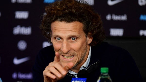 Diego Forlán lanzó una convocatoria con novedades en Uruguay