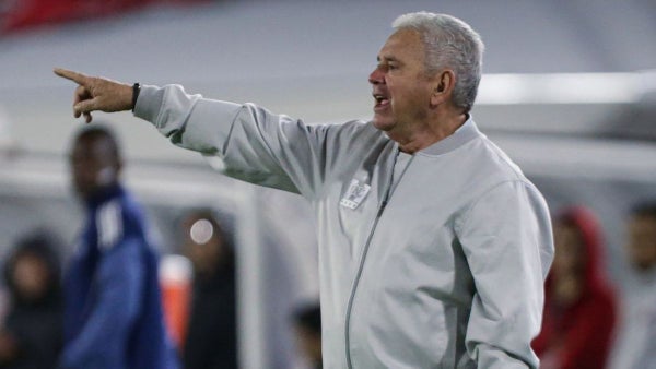 Once Caldas: tres técnicos libres que podrían remplazar al Arriero Herrera