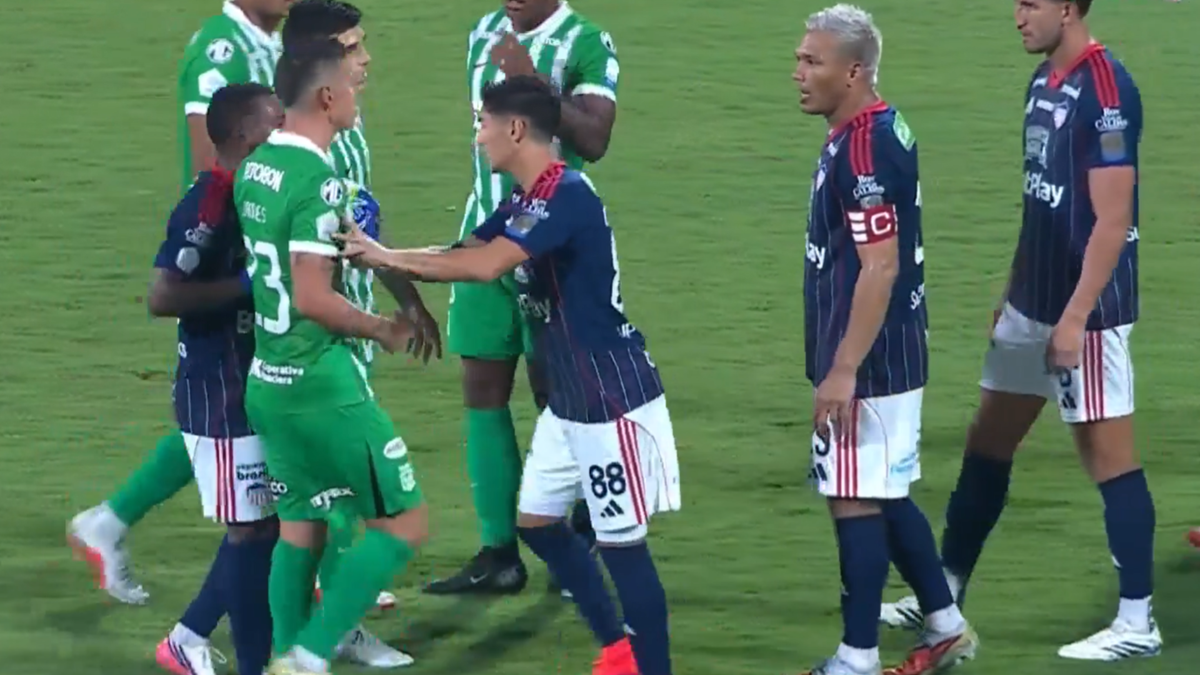 Pelea Teófilo Gutiérrez y James Rodríguez