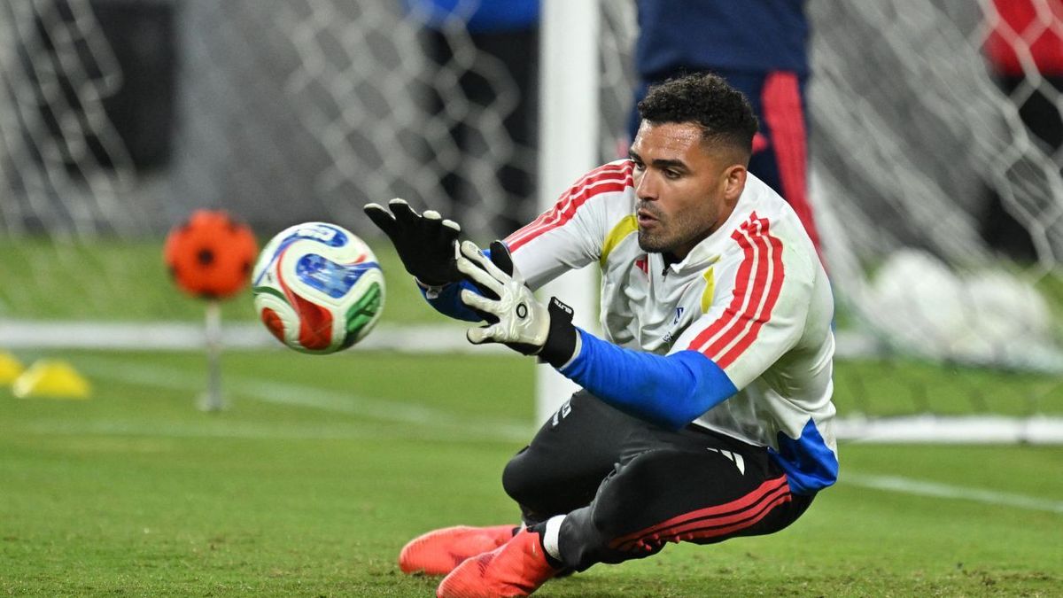 ¿Quién será el arquero de Selección Colombia contra Paraguay? Lorenzo respondió