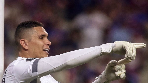 [Video] Colombia vs Paraguay: Aldair Quintana recibió terrible golpe en la cabeza