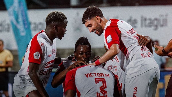 Santa Fe derrotó al DIM sobre la hora y sueña con la clasificación - resumen y goles