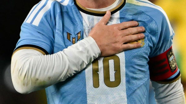 ¿Messi no se va de Argentina? Mensaje de 'Chiqui' Tapia confirmó que su ciclo no terminó