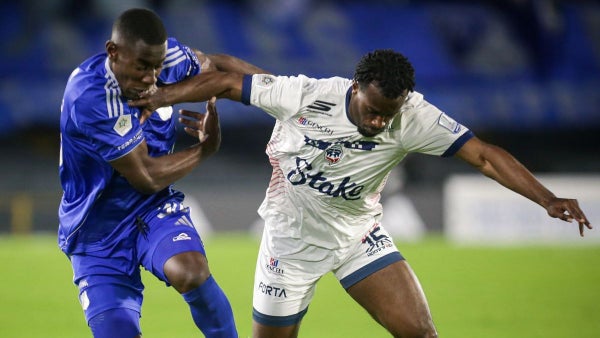 El polémico árbitro que pitará Fortaleza vs Millonarios este jueves