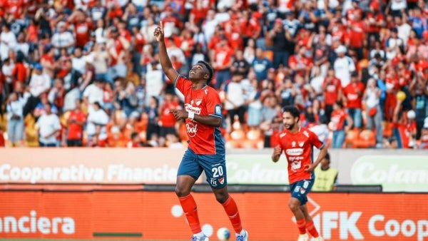 Medellín dio el golpe en la Liga: derrotó a América y se afianzó en los ocho