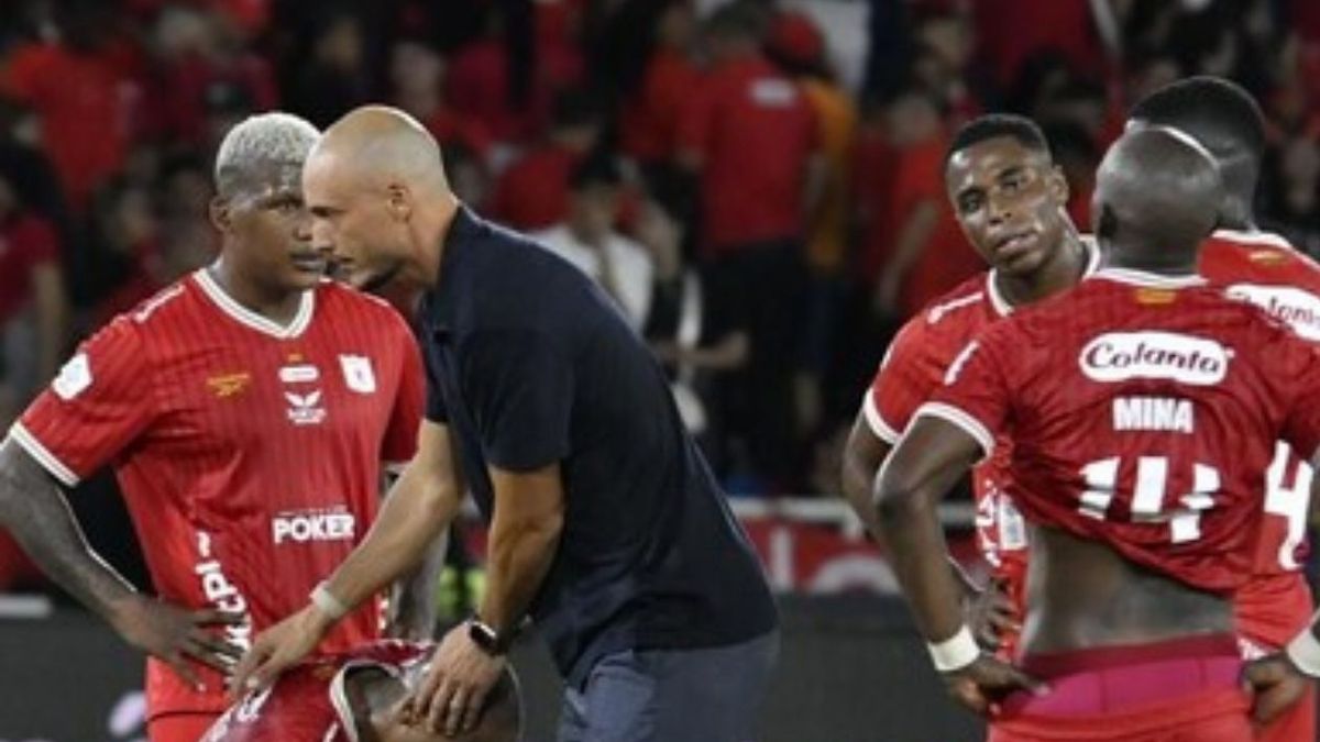 David González, técnico de América tras perder con Medellín
