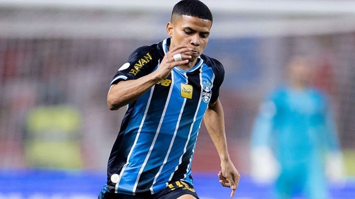 Colombiano José Enamorado señalado por su entrenador en el Gremio.