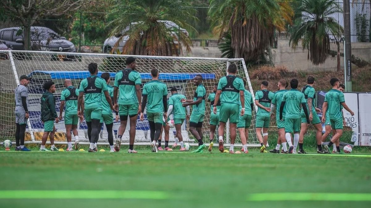 Leyser Chaverra recibió críticas contra su familia tras ser expulsado con el Cali ante Pereira.