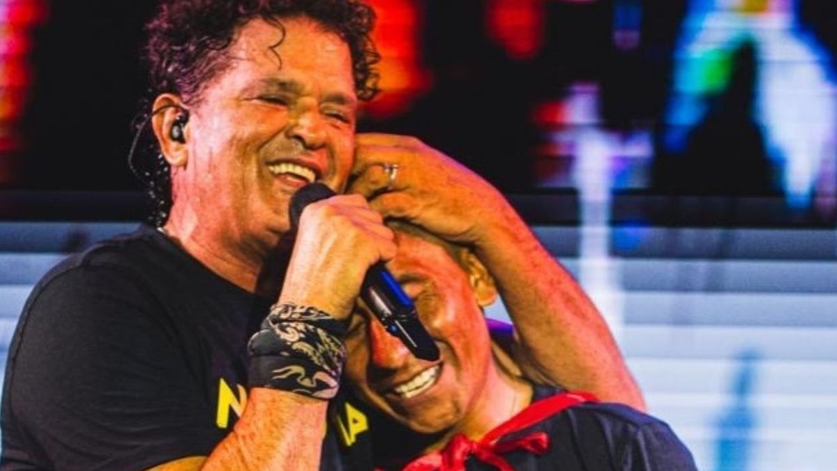 Nairo Quintana tuvo una despedida a lo grande: Carlos Vives puso la música en Cartagena.