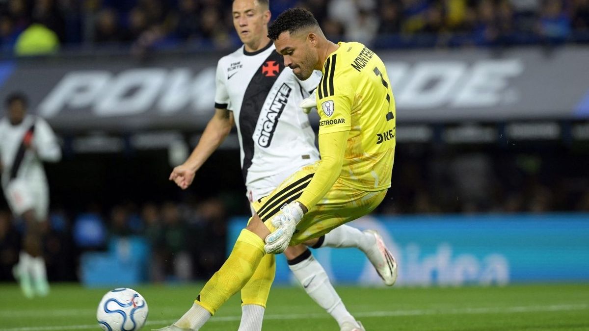 Álvaro Montero brilló con una atajada, pero no pudo evitar el gol de Vasco ante Boca.