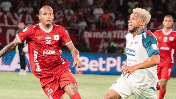 América sufre importante baja para Liga y Copa: se perdería cinco partidos