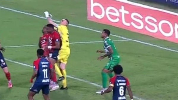 Experto dice si le quitaron un penal al Medellín en el duelo vs. Nacional