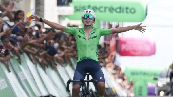 El juvenil Estiven García ganó la sexta etapa del Clásico RCN Sistecrédito 2026
