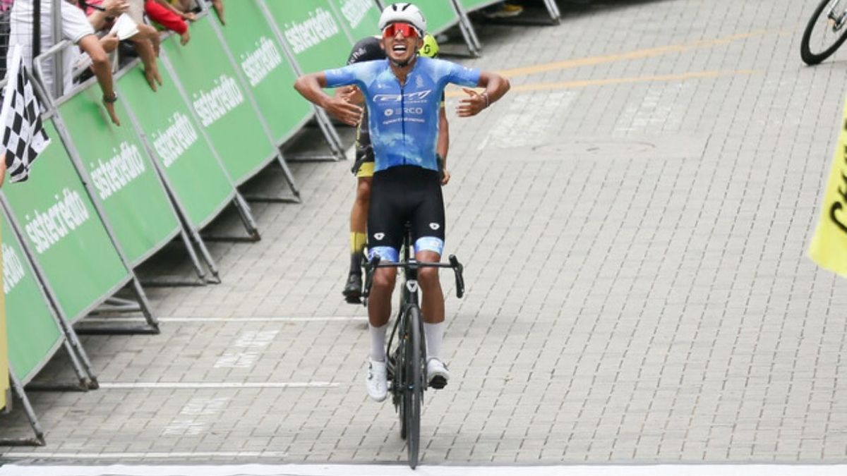 Adrian Bustamante ganó la etapa 8.jpg