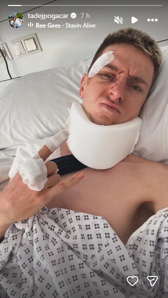 Foto de Tadej Pogacar tras accidente