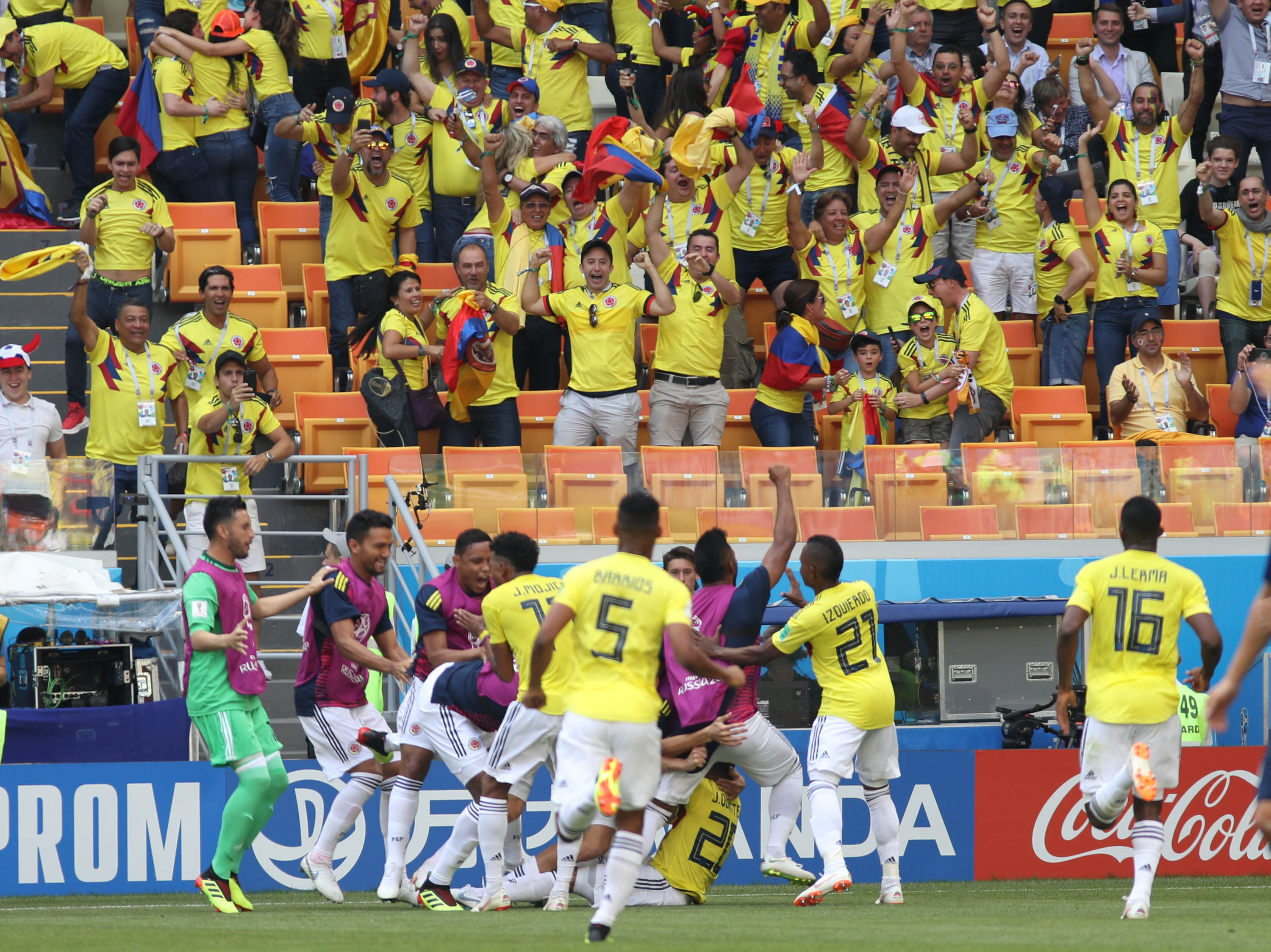 Celebración del gol de Colombia ante Japón