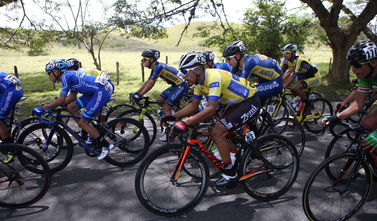 Miguel Ángel Rubiano, líder en la primera etapa del Clásico RCN