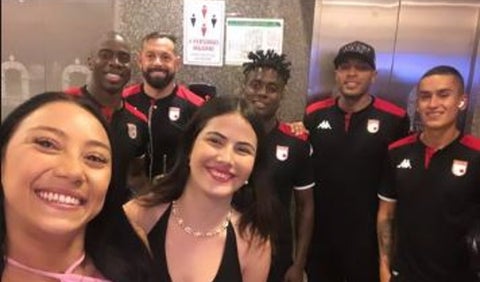 Jugadores de Santa fe y modelos webcam