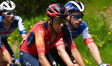 Egan Bernal en una etapa del Criterium del Dauphiné 2023