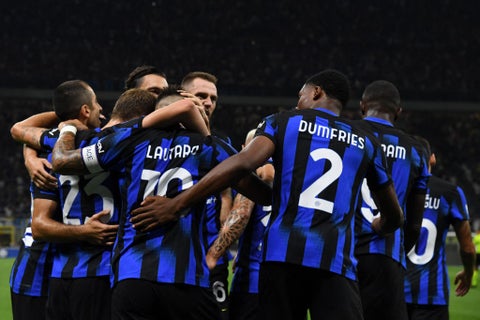 Inter de Milán dio un golpe de mercado a un día del cierre