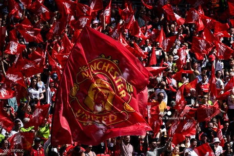 Manchester United logró dos fichajes en el último día de mercado