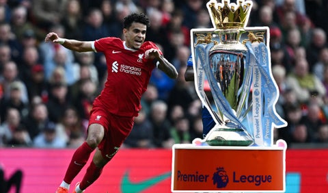 Luis Díaz y el trofeo de la Premier League