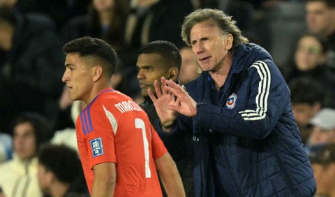 Ricardo Gareca en partido de Chile